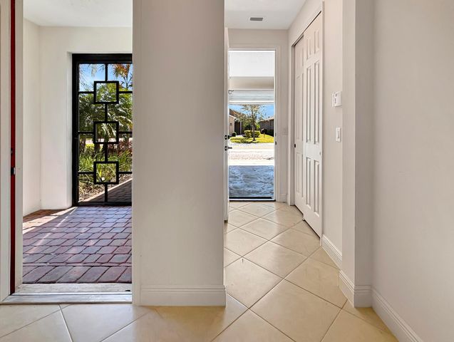 9870 SW Trumpet Tree Circle, Port St. Lucie, Port St Lucie, FL 34987