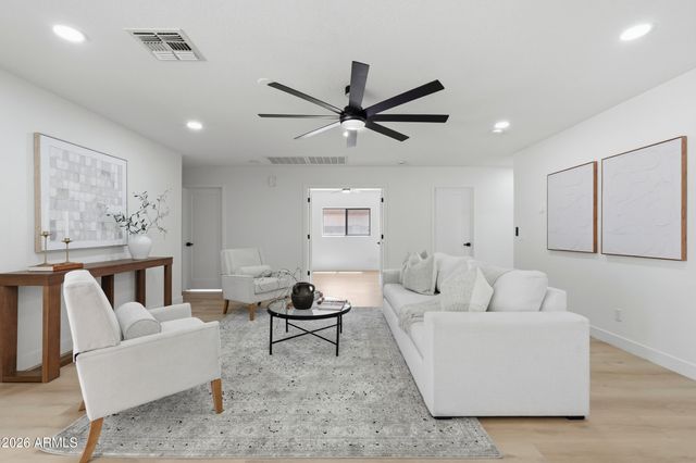 3034 W OBERLIN Way, Phoenix, AZ 85083