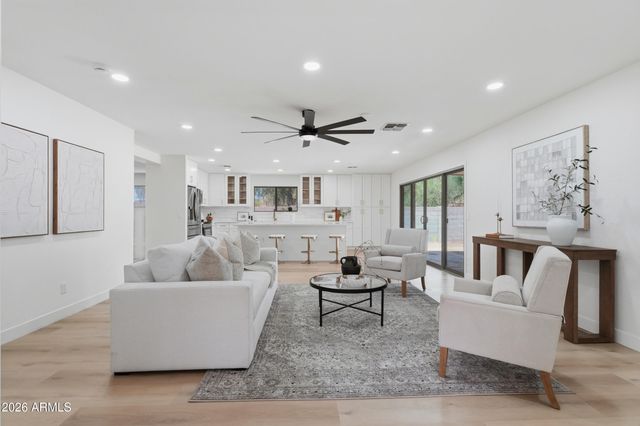 3034 W OBERLIN Way, Phoenix, AZ 85083