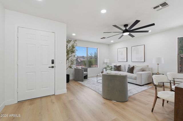 3034 W OBERLIN Way, Phoenix, AZ 85083