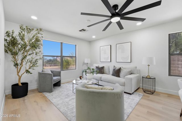 3034 W OBERLIN Way, Phoenix, AZ 85083
