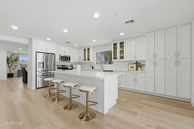 3034 W OBERLIN Way, Phoenix, AZ 85083