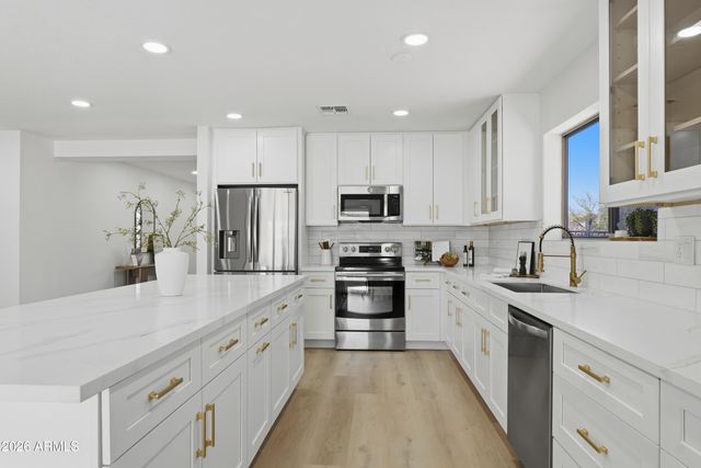 3034 W OBERLIN Way, Phoenix, AZ 85083