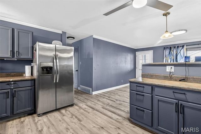 10 Glen Oaks Drive, Fenton, MO 63026