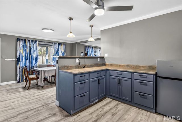 10 Glen Oaks Drive, Fenton, MO 63026