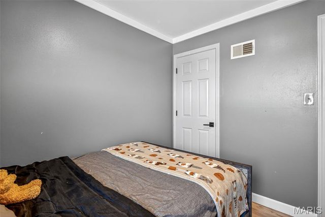 10 Glen Oaks Drive, Fenton, MO 63026