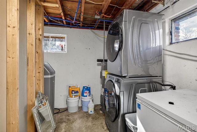 10 Glen Oaks Drive, Fenton, MO 63026