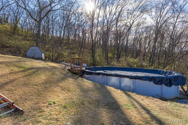 10 Glen Oaks Drive, Fenton, MO 63026