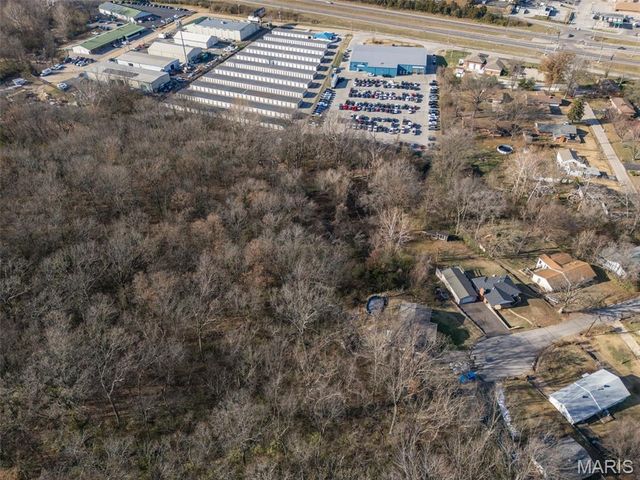 10 Glen Oaks Drive, Fenton, MO 63026