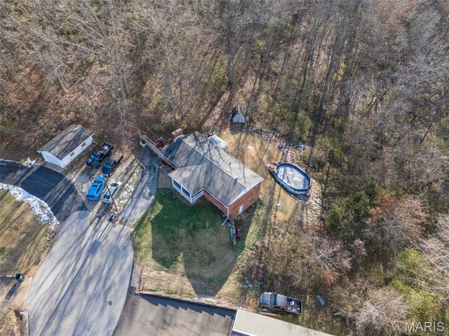 10 Glen Oaks Drive, Fenton, MO 63026