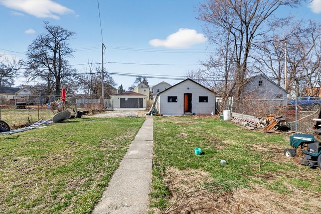 9952 S VINCENNES Avenue, Chicago, IL 60643