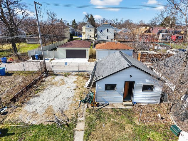 9952 S VINCENNES Avenue, Chicago, IL 60643
