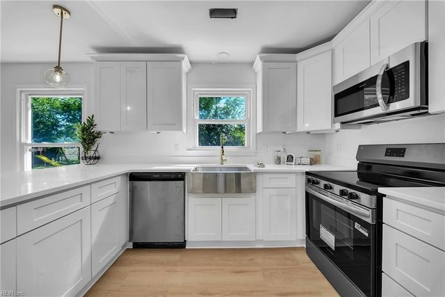 927 Moyer RD, Newport News, VA 23608