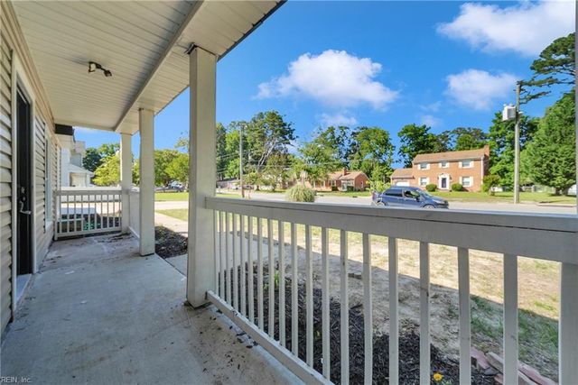 927 Moyer RD, Newport News, VA 23608