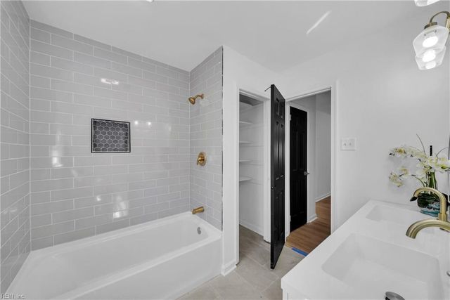 927 Moyer RD, Newport News, VA 23608