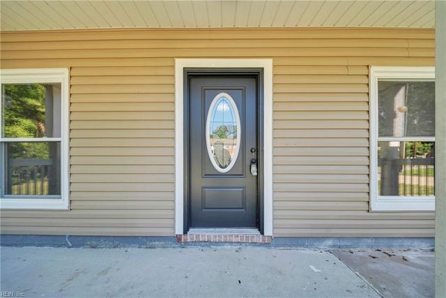 927 Moyer RD, Newport News, VA 23608