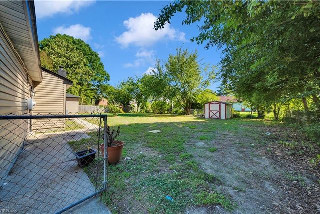 927 Moyer RD, Newport News, VA 23608