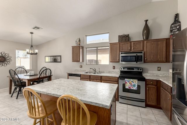 30402 N Sunray Drive, San Tan Valley, AZ 85143