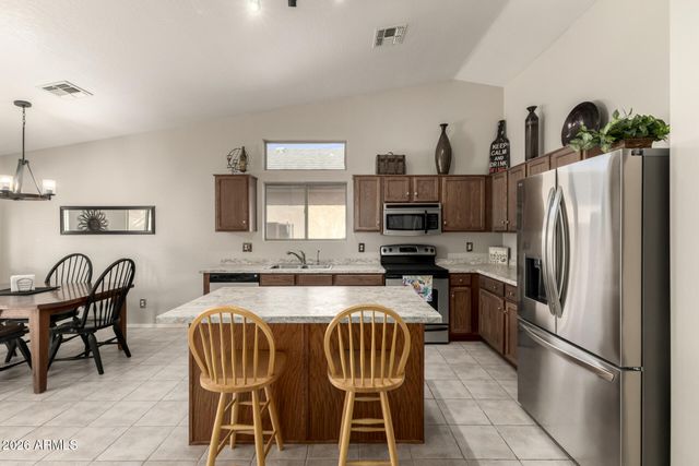 30402 N Sunray Drive, San Tan Valley, AZ 85143