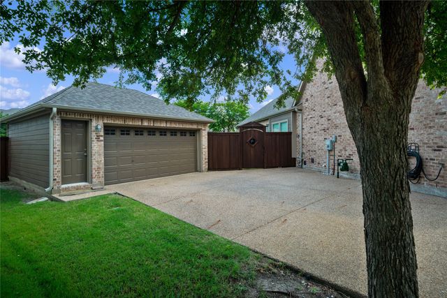 5012 Derbyshire Drive, Mckinney, TX 75070