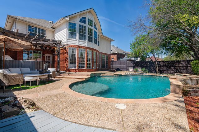 3090 Greenfield Drive, Richardson, TX 75082