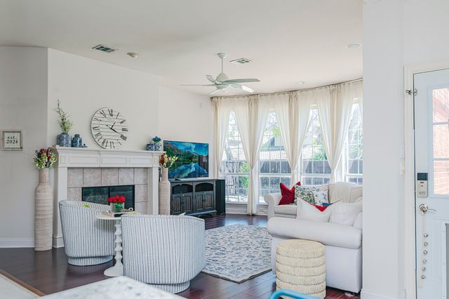 3090 Greenfield Drive, Richardson, TX 75082