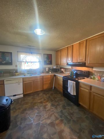 1072 Ryland Pike, Huntsville, AL 35811