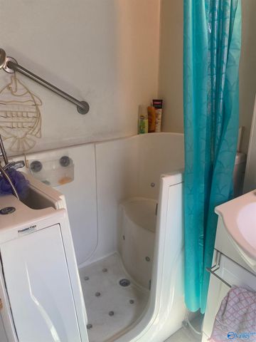 1072 Ryland Pike, Huntsville, AL 35811