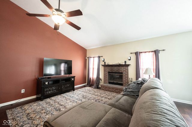 9862 N Port Drive, Mccordsville, IN 46055