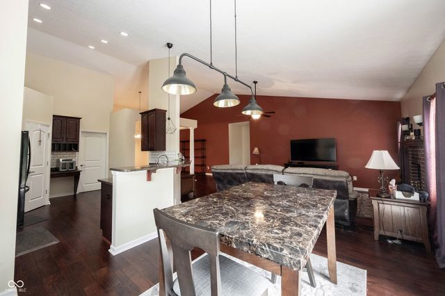 9862 N Port Drive, Mccordsville, IN 46055