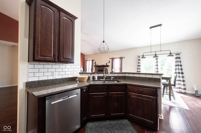 9862 N Port Drive, Mccordsville, IN 46055