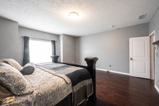 9862 N Port Drive, Mccordsville, IN 46055