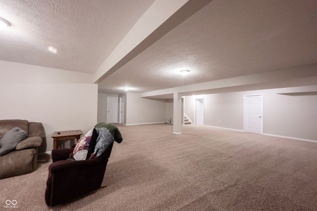 9862 N Port Drive, Mccordsville, IN 46055