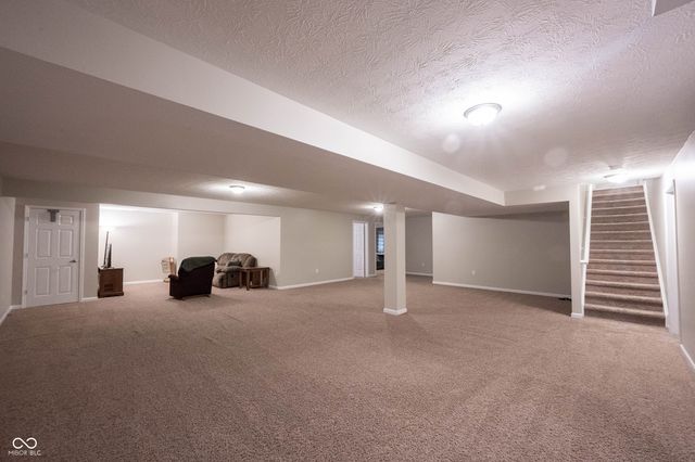 9862 N Port Drive, Mccordsville, IN 46055