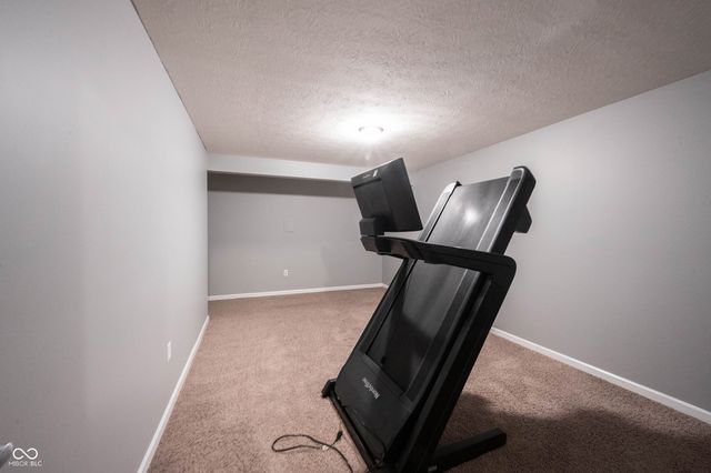 9862 N Port Drive, Mccordsville, IN 46055