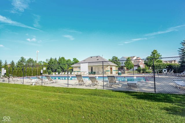 9862 N Port Drive, Mccordsville, IN 46055