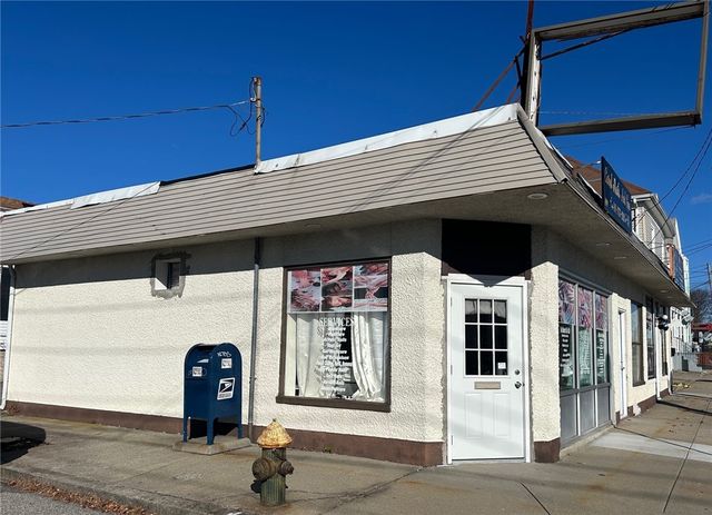 899 Cranston Street, Cranston, RI 02920