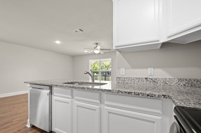 785 Chase Avenue, Cleburne, TX 76031