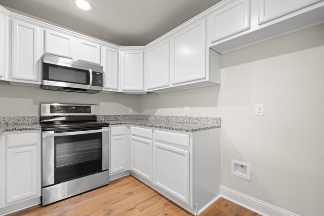 785 Chase Avenue, Cleburne, TX 76031