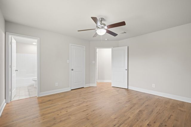 785 Chase Avenue, Cleburne, TX 76031
