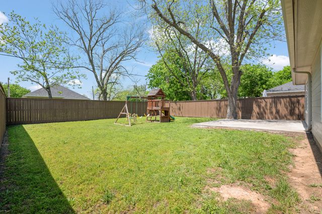 785 Chase Avenue, Cleburne, TX 76031