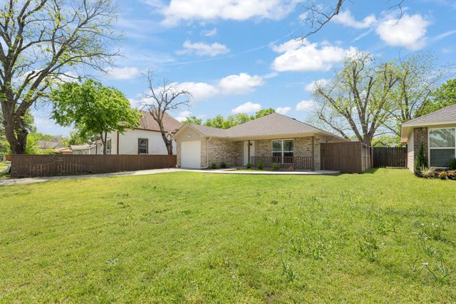 785 Chase Avenue, Cleburne, TX 76031