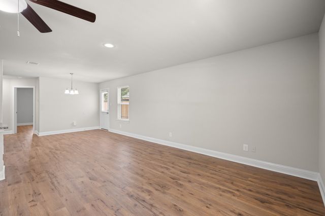 785 Chase Avenue, Cleburne, TX 76031