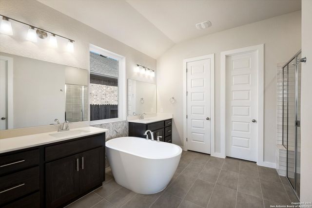 349 Vuelo, New Braunfels, TX 78132