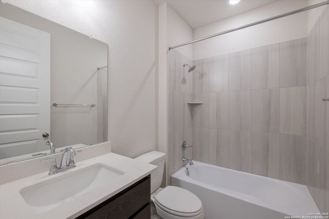 349 Vuelo, New Braunfels, TX 78132