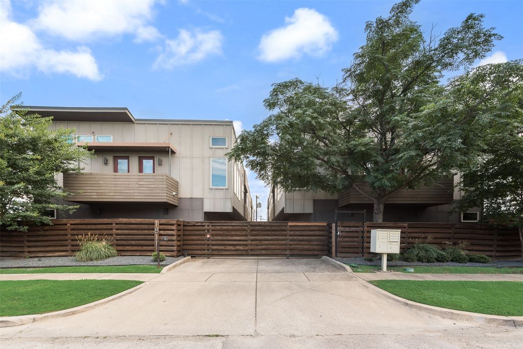 1811 Euclid Avenue 2, Dallas, TX 75206
