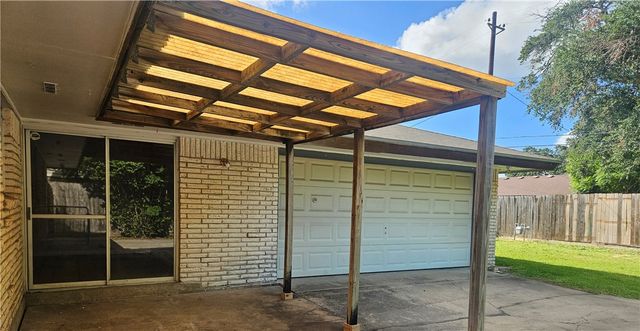 4010 Tripoli Dr, Corpus Christi, TX 78411