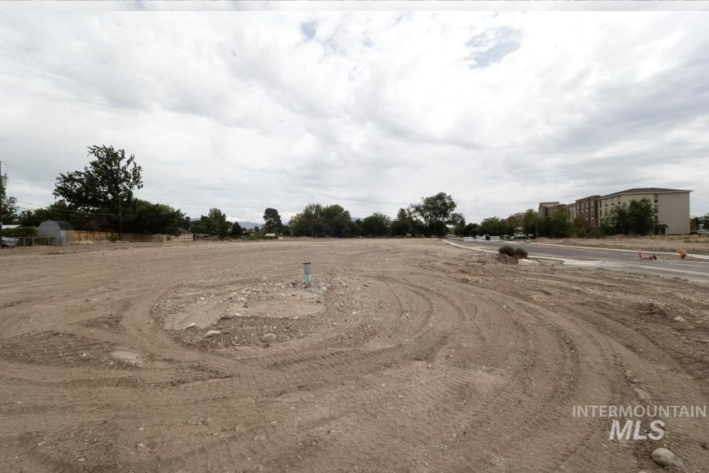 3635 W Elder Street, Boise, ID 83705 photo 6