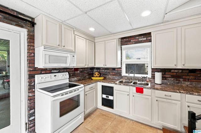 480 WOOD LANE, Talladega, AL 35160