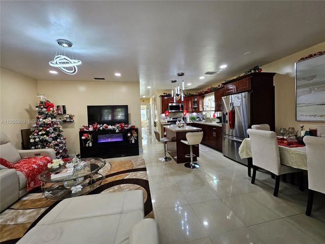 1232 NE 181st St, North Miami Beach, FL 33162